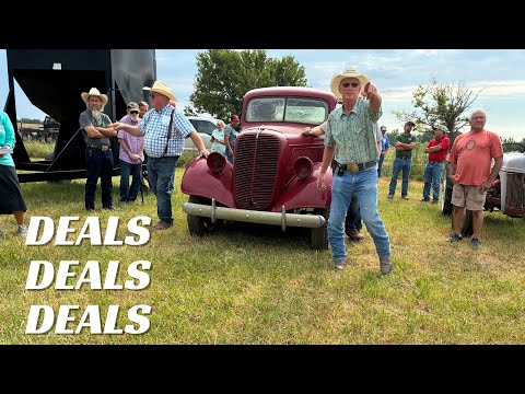 My FIRST Kansas Farm AUCTION!