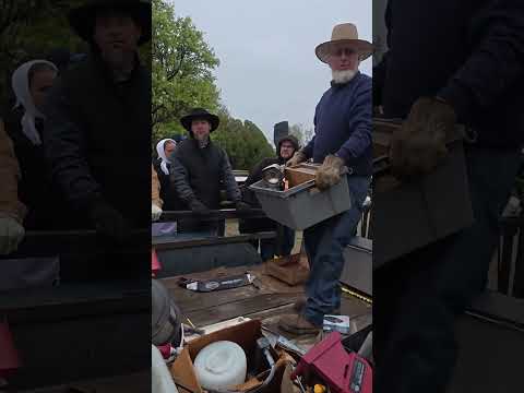 I got some RARE stuff  in this tote for $15! #auction #farm #reseller #unexpected #treasure #bonus